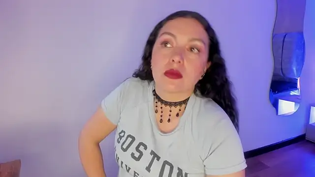 Snapshot of haily-rue chatting on April 8, 2026, 8:43 pm haily-rue online show from April 8, 2026, 8:43 pm