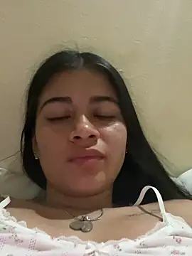 Snapshot of Kloe_zaf chatting on May 8, 2026, 5:22 am Kloe zaf online show from May 8, 2026, 5:22 am