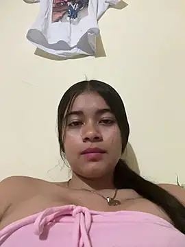 Snapshot of Kloe_zaf chatting on May 17, 2026, 8:47 am Kloe zaf online show from May 17, 2026, 8:47 am