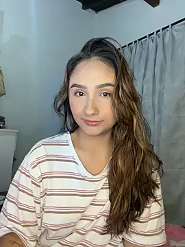 Naii-yu online show from April 15, 2026, 4:40 am