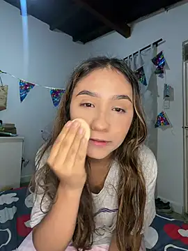 Naii-yu online show from April 17, 2026, 5:43 am