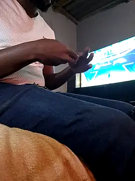 Ysae37 online show from April 15, 2026, 10:21 am