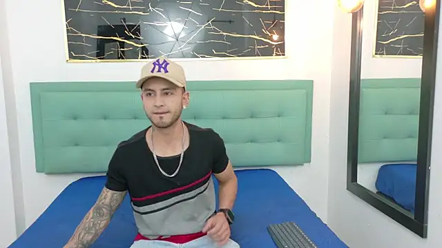 PowerLustX online show from June 5, 2026, 3:33 am