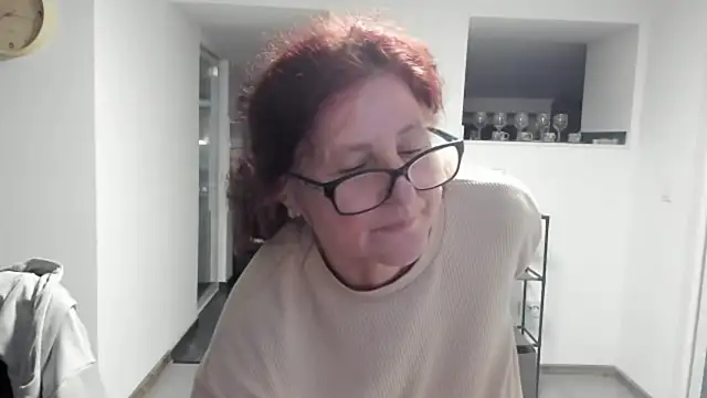 Snapshot of CatherineRowe chatting on January 19, 2025, 6:21 pm CatherineRowe online show from January 19, 2025, 6:21 pm