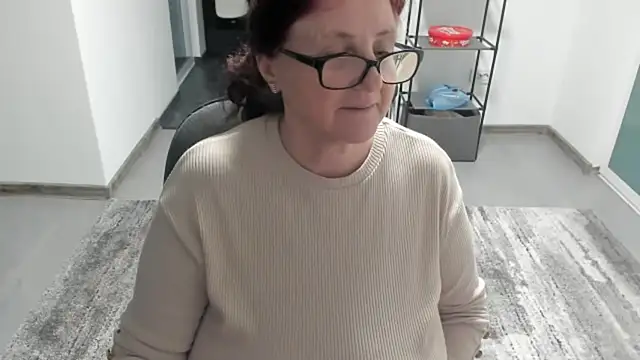 Snapshot of CatherineRowe chatting on January 19, 2025, 3:10 pm CatherineRowe online show from January 19, 2025, 3:10 pm