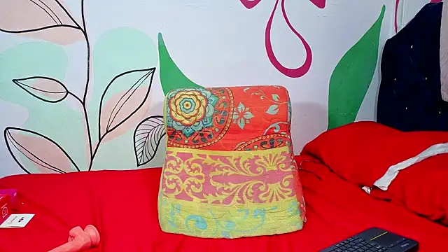 Rubi-Scarlet online show from April 16, 2026, 9:39 pm