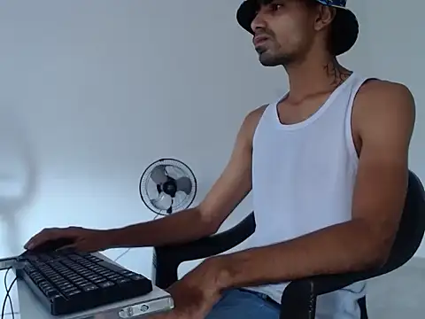 Snapshot of mijoprietosex chatting on April 19, 2026, 2:51 pm mijoprietosex online show from April 19, 2026, 2:51 pm