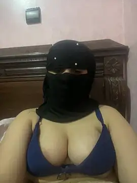 Snapshot of Arabe_Talent chatting on May 15, 2026, 10:52 pm Arabe Talent online show from May 15, 2026, 10:52 pm
