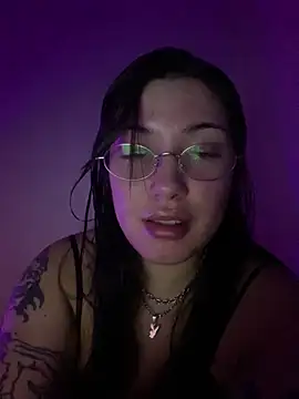 Snapshot of cherryxxox chatting on April 18, 2026, 4:04 am cherryxxox online show from April 18, 2026, 4:04 am