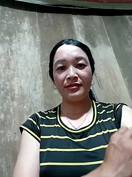 Snapshot of vanlucky2 chatting on June 25, 2026, 4:21 am vanlucky2 online show from June 25, 2026, 4:21 am