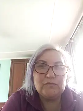 AureliaSky598 online show from April 18, 2026, 1:02 pm