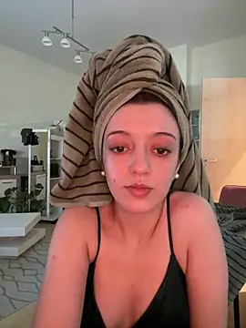 Valeria Venom online show from April 28, 2026, 9:24 am