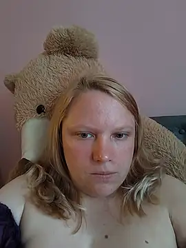 wildaurax online show from May 27, 2026, 6:54 am