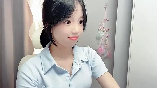 Xiaoqing00 online show from June 7, 2026, 12:10 pm