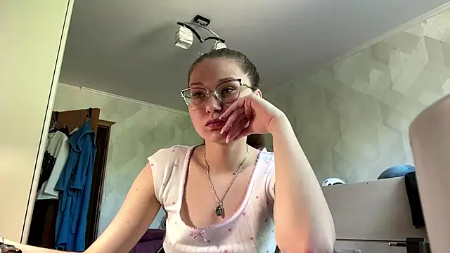 UncaringArtery online show from June 10, 2026, 6:14 am