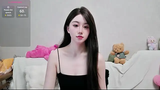 LUNYI-CC online show from April 14, 2026, 4:39 am