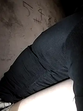 giahan1 online show from April 16, 2026, 1:12 pm