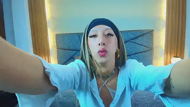 Snapshot of Kittie_Vixen chatting on May 30, 2026, 7:30 pm Kittie Vixen online show from May 30, 2026, 7:30 pm