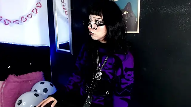 Snapshot of KiomyVamp chatting on June 4, 2026, 4:22 pm KiomyVamp online show from June 4, 2026, 4:22 pm