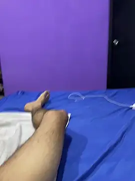 manuelito69ma online show from May 1, 2026, 9:31 pm