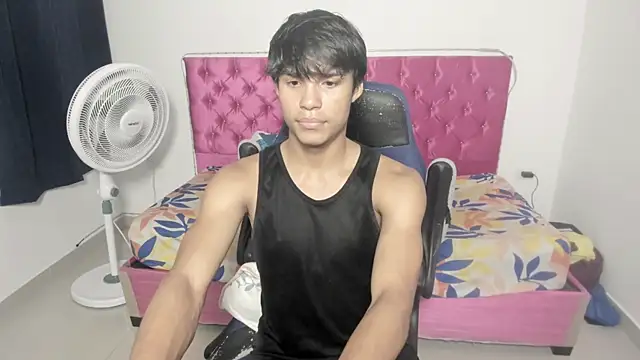 Snapshot of skinny_sam chatting on June 12, 2026, 3:48 am skinny sam online show from June 12, 2026, 3:48 am