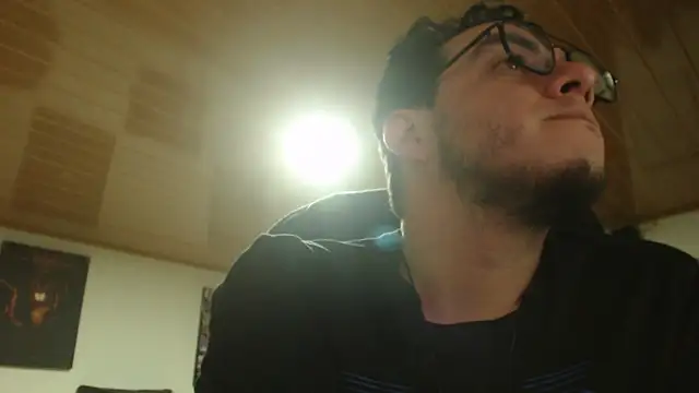 Snapshot of markswitch__ chatting on April 9, 2026, 6:19 am markswitch online show from April 9, 2026, 6:19 am