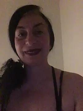 Snapshot of Lizzaa80 chatting on May 8, 2026, 11:19 pm Lizzaa80 online show from May 8, 2026, 11:19 pm