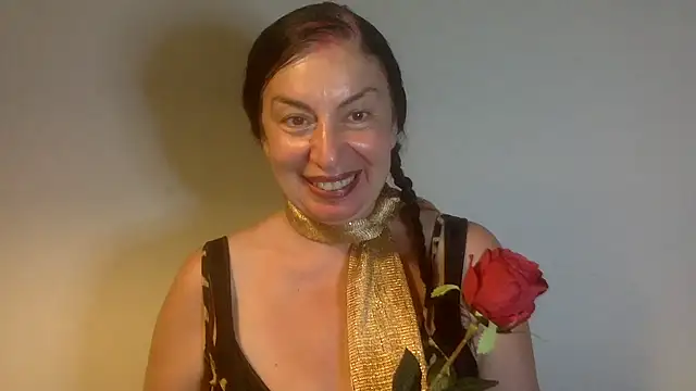 Lizzaa80 online show from July 7, 2026, 4:10 pm