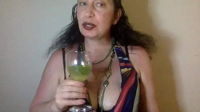 Snapshot of Lizzaa80 chatting on May 29, 2026, 8:04 pm Lizzaa80 online show from May 29, 2026, 8:04 pm