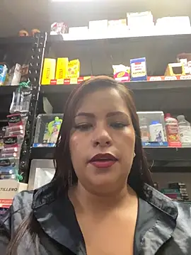 MIA ROSSEEE online show from May 15, 2026, 10:35 am