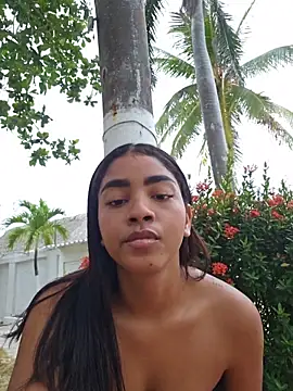 Snapshot of Milu_Luthor chatting on May 14, 2026, 12:02 pm Milu Luthor online show from May 14, 2026, 12:02 pm