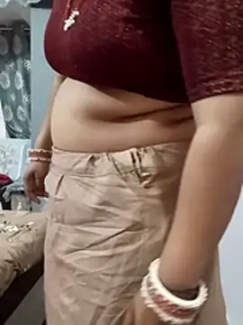 Snapshot of bhabhi-lovely chatting on April 15, 2026, 7:03 am bhabhi-lovely online show from April 15, 2026, 7:03 am
