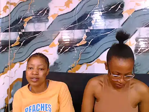 caramelchoco69 online show from July 21, 2026, 12:17 pm