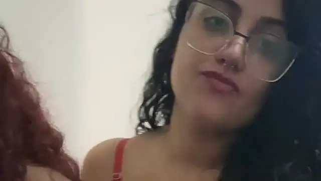 Snapshot of meninas_60 chatting on July 23, 2026, 2:14 pm meninas 60 online show from July 23, 2026, 2:14 pm