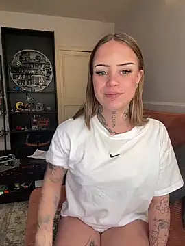 liloutatoou online show from April 20, 2026, 2:40 pm