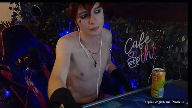 SkinnyAlex1312 online show from April 26, 2026, 9:01 pm