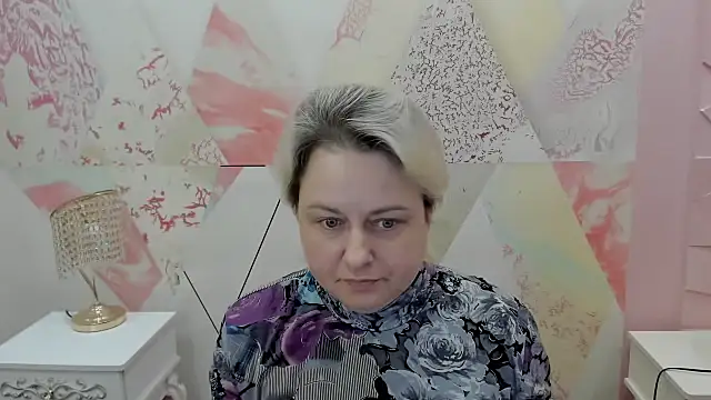 Snapshot of Helty_amo chatting on April 13, 2026, 10:19 am Helty amo online show from April 13, 2026, 10:19 am