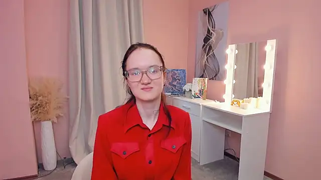 ErmaCurlis online show from April 13, 2026, 9:46 am