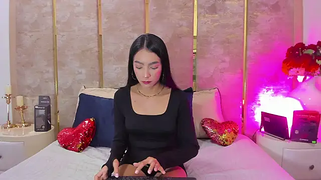 ZoeMyers online show from June 27, 2026, 12:11 pm
