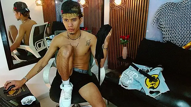 Skinny cute Alyer online show from June 25, 2026, 5:12 am