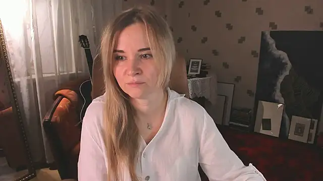 MiaSparkes online show from June 17, 2026, 10:58 am