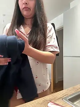 Miavelvetxoxo online show from April 19, 2026, 4:52 pm