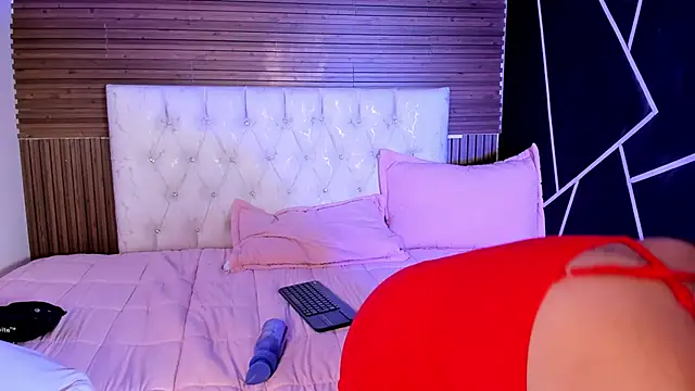 Andrewandlizzy online show from April 13, 2026, 4:27 am