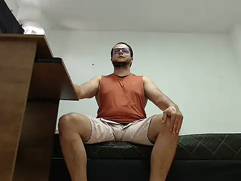 Masterboy00 online show from April 13, 2026, 2:43 pm