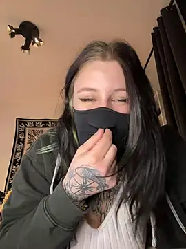 Snapshot of groslolo67 chatting on April 14, 2026, 6:02 pm groslolo67 online show from April 14, 2026, 6:02 pm