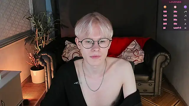 Snapshot of Liam_Blair chatting on June 18, 2026, 5:39 am Liam Blair online show from June 18, 2026, 5:39 am