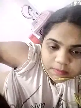 hotsilk21 online show from April 20, 2026, 5:47 pm