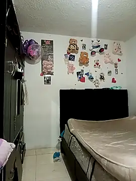 carolina muller05 online show from April 17, 2026, 4:10 pm