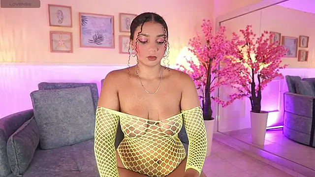 Snapshot of BrianaLane chatting on June 30, 2026, 1:55 pm BrianaLane online show from June 30, 2026, 1:55 pm