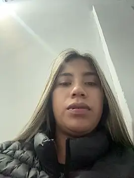 Kimmiebellarie online show from April 18, 2026, 1:52 am